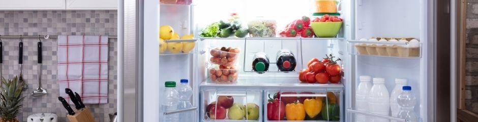 How to Clean Your Refrigerator From Top to Bottom