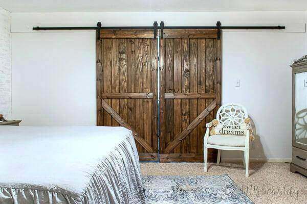 master-bedroom-barn-doors